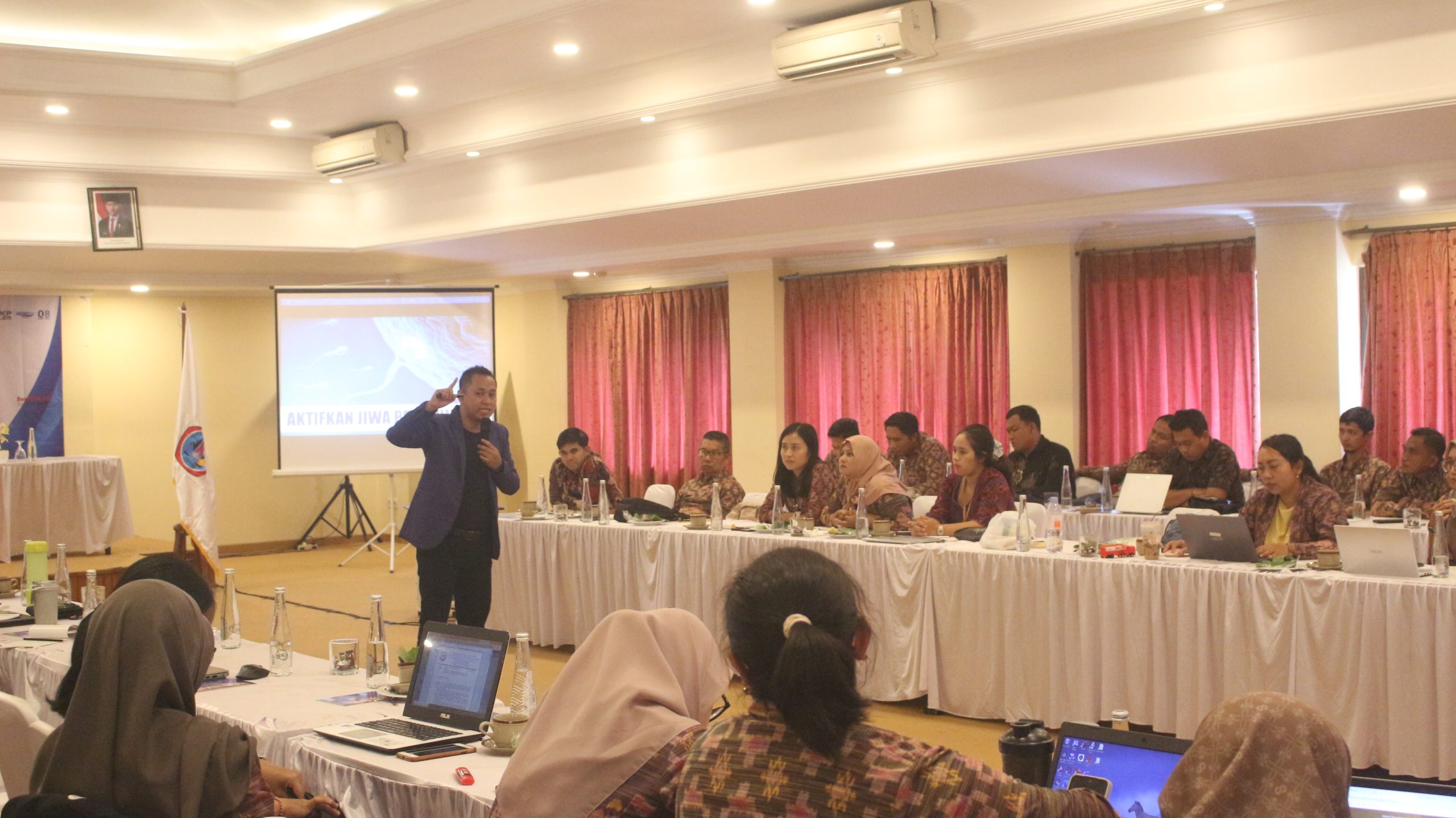 Trainer Sales Lumajang